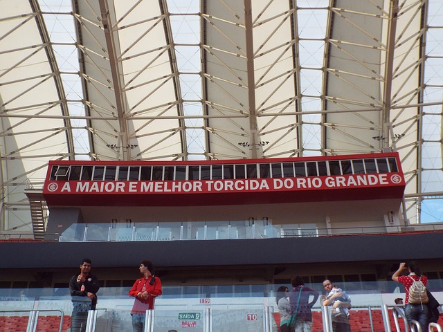 过去6场32+8+8！哈登三节空砍31+5+8，快船28分惨败，近10场仅1胜